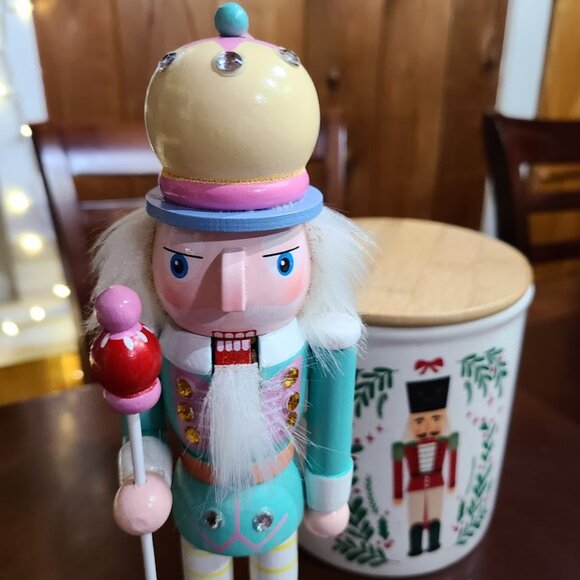 Christmas Nutcracker Soldier Wooden Statue Xmas Holiday Decor Table Decoration - Picture 2 of 7